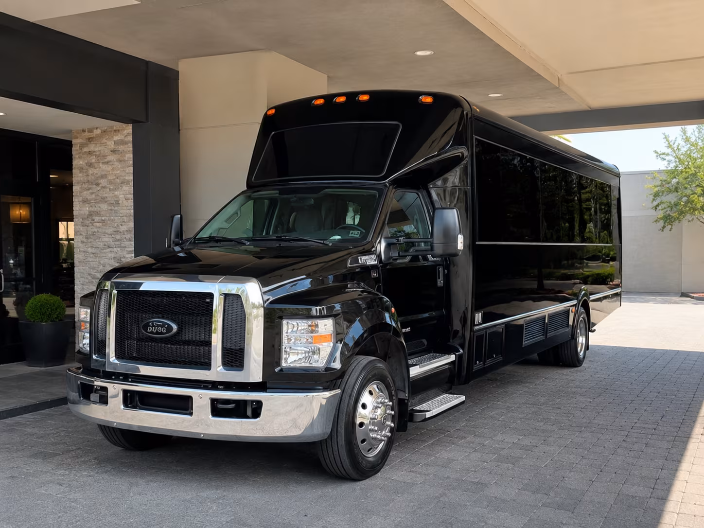 Jersey City Birthday, Sweet 16, & Quinceañera Transportation party bus exterior