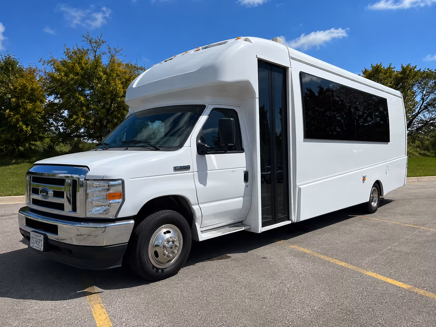 Jersey City Winery Tour & Pub Crawl Transportation party bus exterior